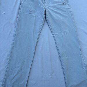 Oakley Men’s Pants 32W x 34L Light Gray Casual Golf Chino Style Embroidered Logo